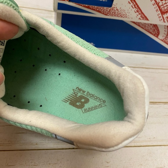 New Balance 996 Mint Green Runners - Picture 3 of 4